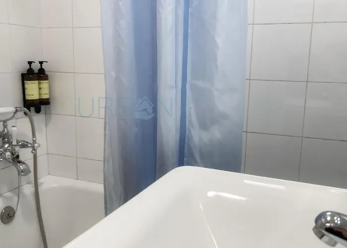 Vivienda Turistica Con Encanto Centrico, Wifi Y Patio Apartman